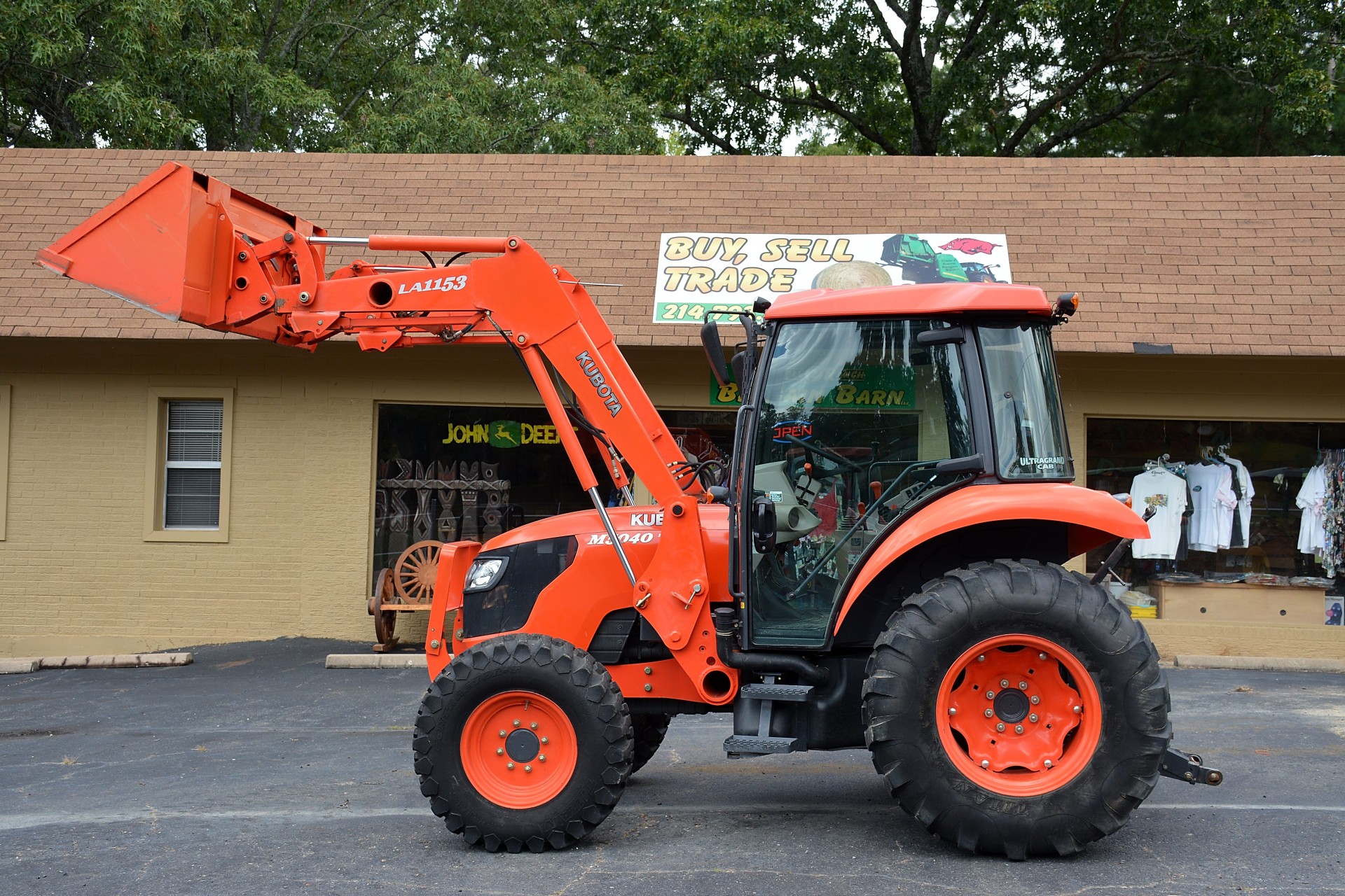 Kubota M Cab Air Heat Tractor X Kubota La Loader