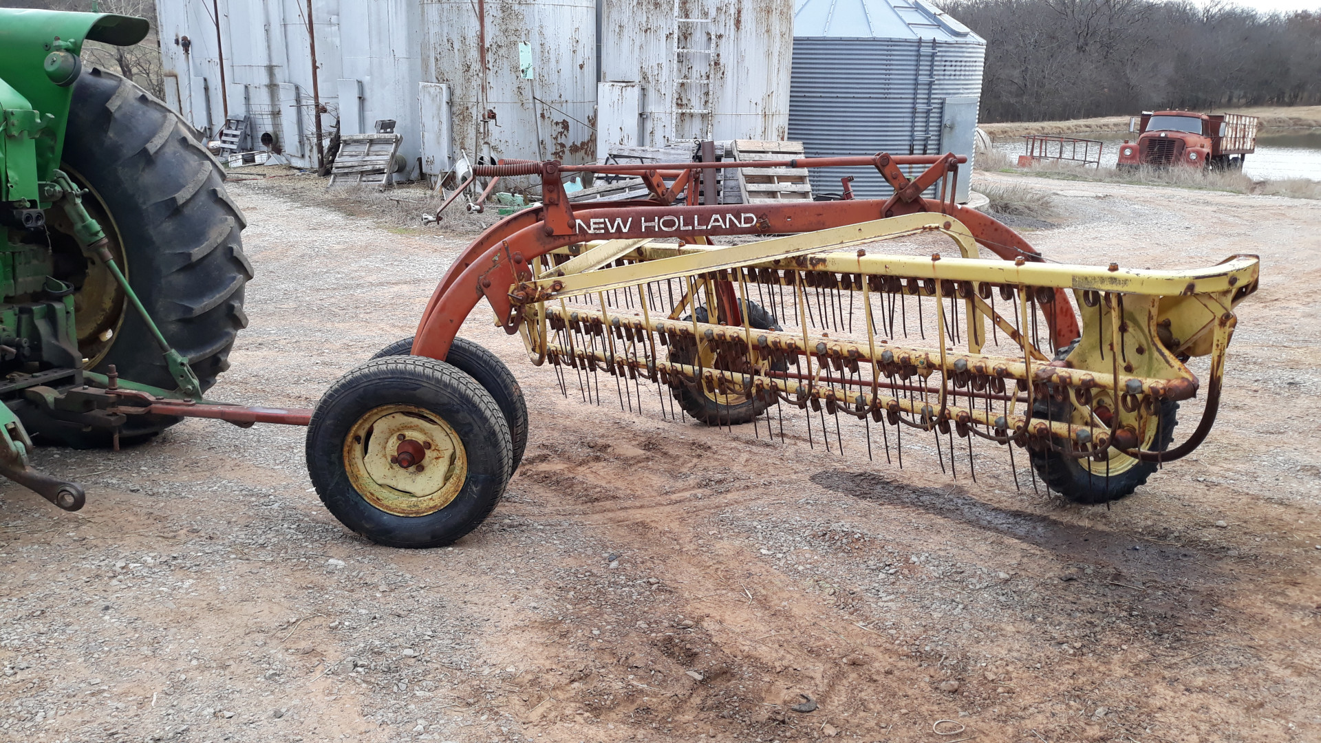 NEW PRICE - REDUCED!!! New Holland 258 Dolly Wheel Hay Rake