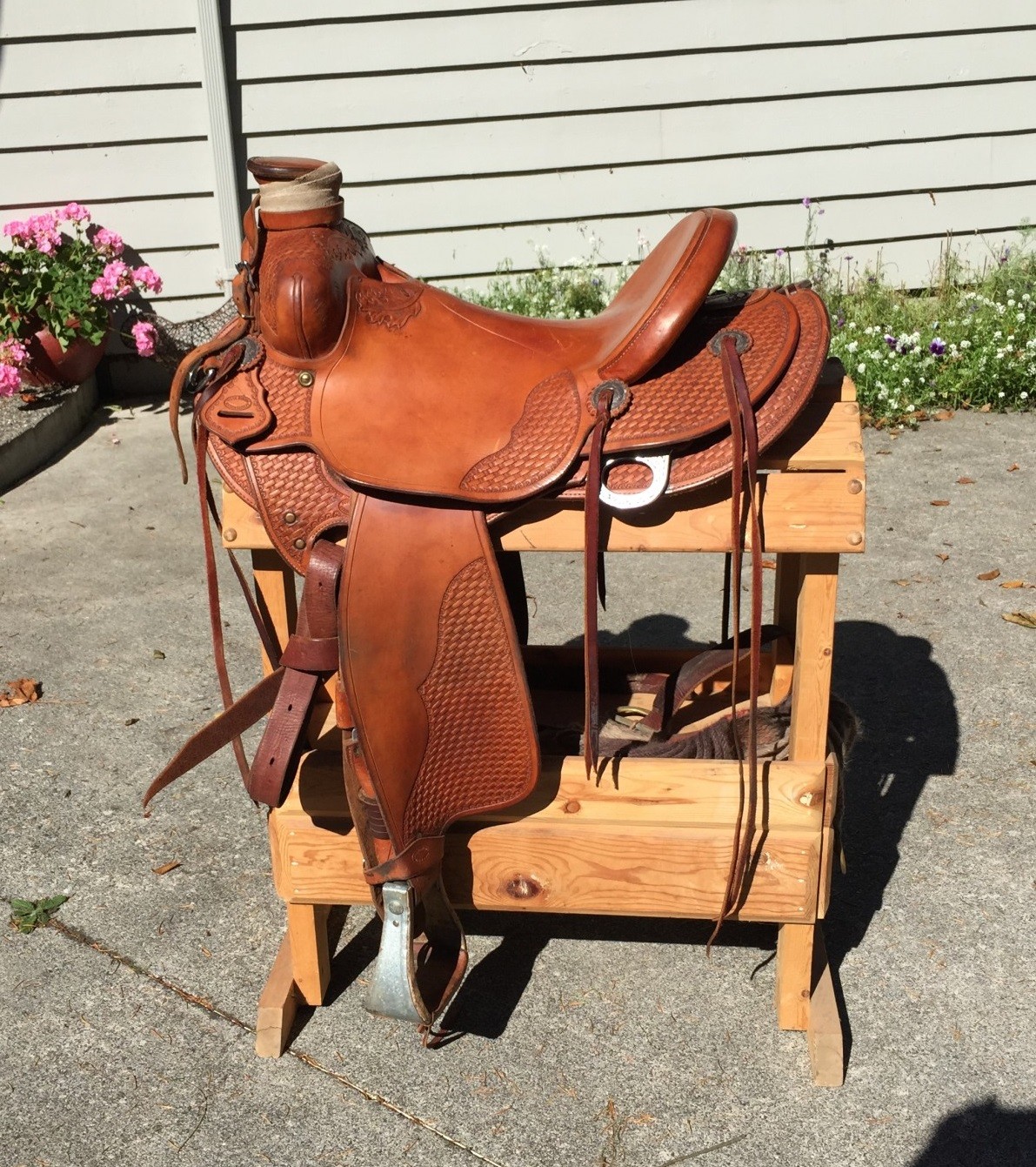 Mark Byrum saddle