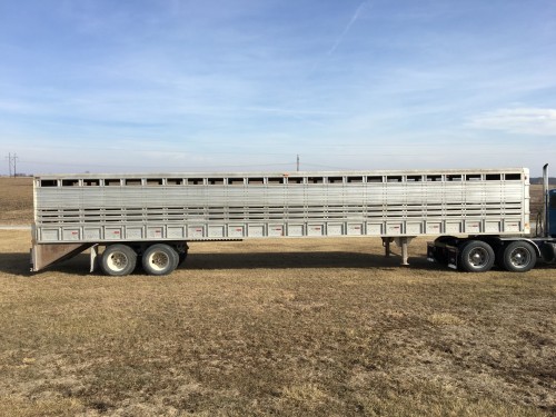 1974 Wilson Straight Load Livestock Semi Trailer w/ Ground Load