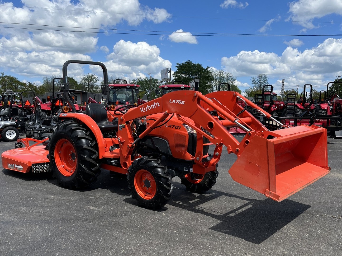 2022 KUBOTA 4701 W/CUTTER