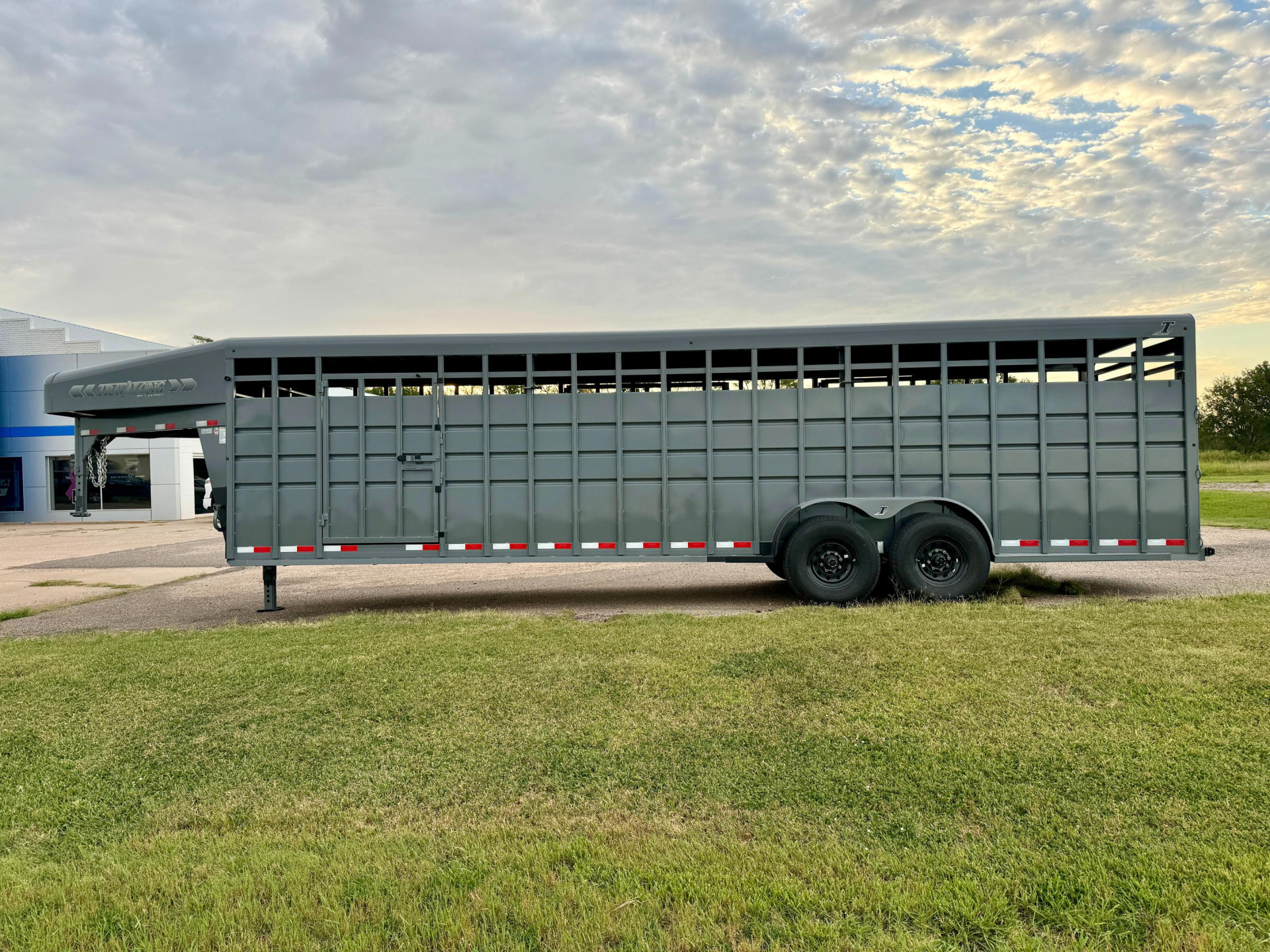 2024 Travalong stock trailer