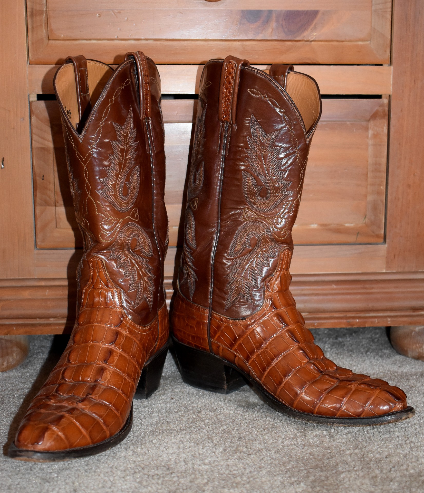 Lucchese crocodile sale tail boots